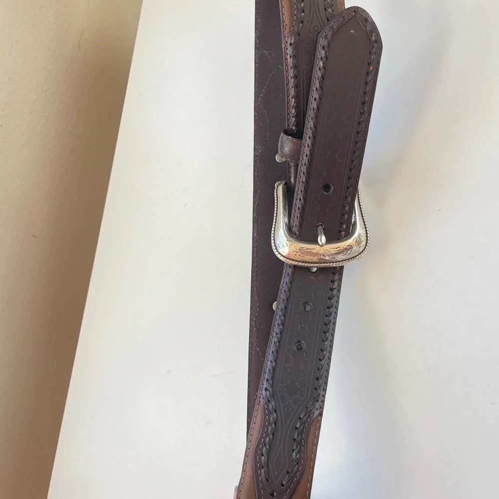 Blue Mountain NWOT Brown Leather Overlay Silver Concho Belt Western Small